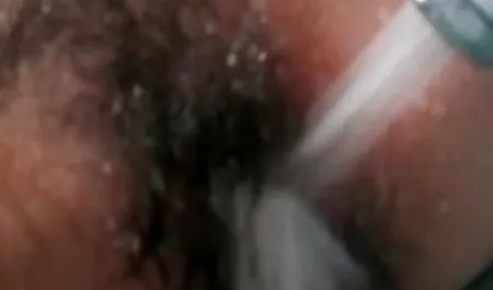 این مرد ورزشی دوست عکس سکس حرکتی خود را روی نیمکت با سرطان لگد زد