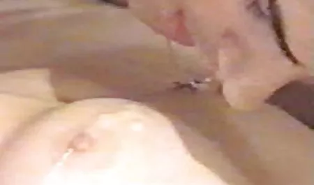 این مرد عاشق رابطه جنسی با تصاویر سکسی زن و شوهر روسپیان مسافرتی است