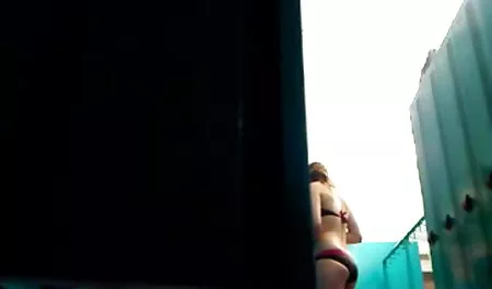 همسر در حال انجام از blowjob عمیق فیلم سکس زن و حیوانات