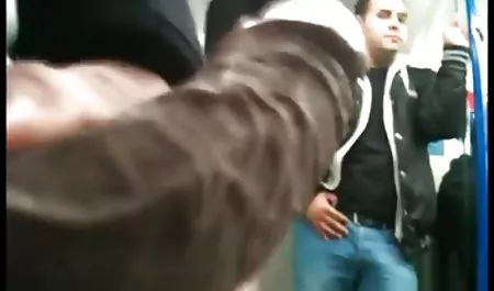 استاد در هر دو عکس سکس دختر و پسر سوراخ معشوقه را لگد می زند