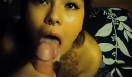 دوش نازک خودارضایی عکس سکسی پسر و دختر و گربه را با یک dildo بزرگ هل می دهد