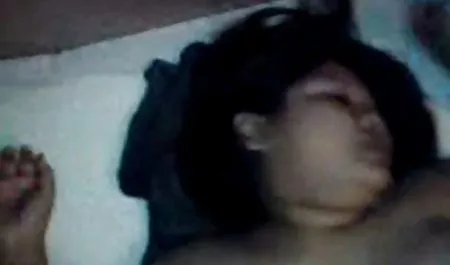 بچه ها با عکس سکسی کیتی پری توپ و عروسک سرگرم کننده هستند
