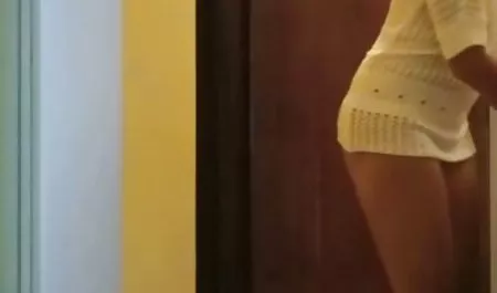 دستیار در حمام تسلیم پیرمرد طاس عکس سکسی و شهوانی شد