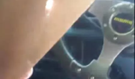 یک مادر روسی مهربان ، به عکس سکسی و بکن بکن پسرش درس آناتومی می آموزد